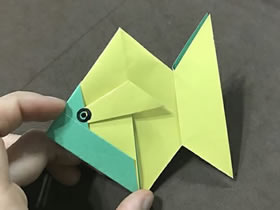 怎么简单折纸金鱼图解 手工小鱼的折法步骤