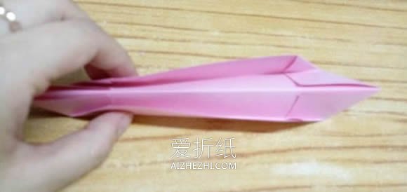 怎么折纸带叶荷花步骤 简单立体荷花折法图解- www.aizhezhi.com