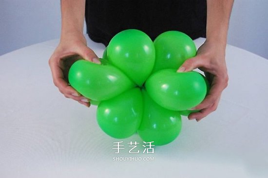 气球造型椰子树的做法 用气球手工制作椰子树- www.aizhezhi.com
