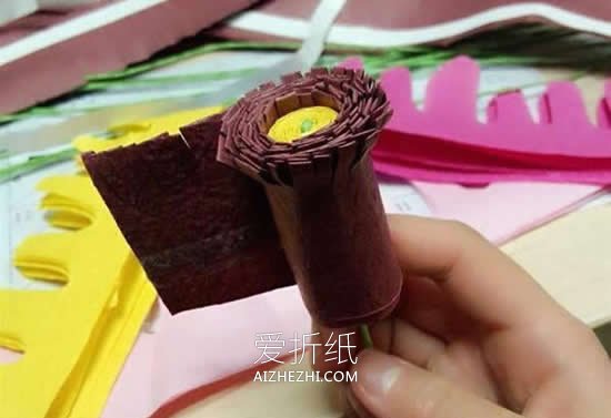 怎么简单做可爱小花 衍纸方式制作手揉纸花朵- www.aizhezhi.com