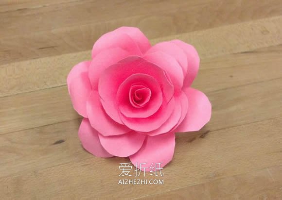 怎么用彩纸做玫瑰花图解 简单纸玫瑰手工制作- www.aizhezhi.com