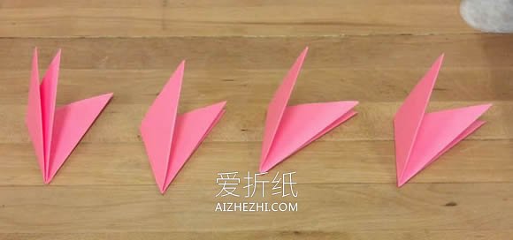 怎么用彩纸做玫瑰花图解 简单纸玫瑰手工制作- www.aizhezhi.com