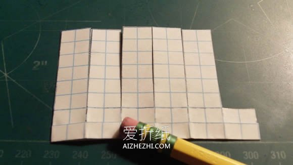 怎么做旋风纸飞机图解 手工制作七翼飞机教程- www.aizhezhi.com