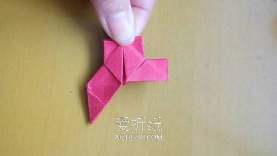 怎么折纸小衣裤的方法 儿童简单衣裤的折法- www.aizhezhi.com