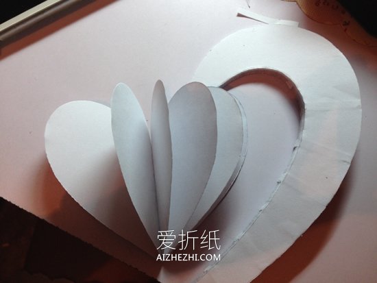 怎么做表白爱心卡片 剪纸镂空心形贺卡制作- www.aizhezhi.com