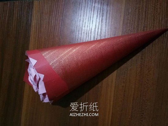 怎么简单做纸玫瑰花 彩纸手工制作玫瑰花过程- www.aizhezhi.com