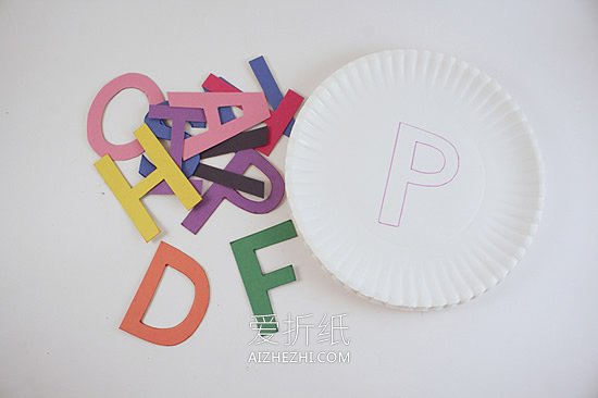 怎么做字母匹配游戏 幼儿园匹配游戏玩教具制作- www.aizhezhi.com