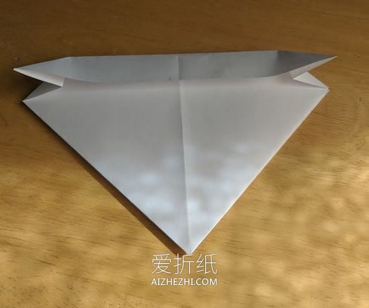 怎么折纸F-15战斗机 手工F15战机的折法图解- www.aizhezhi.com