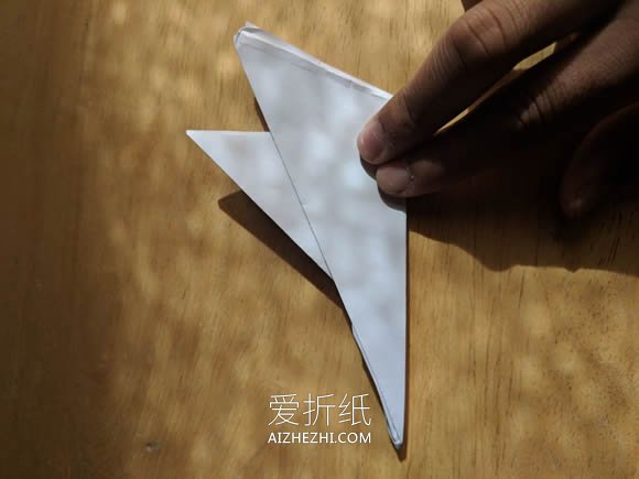 怎么折纸F-15战斗机 手工F15战机的折法图解- www.aizhezhi.com