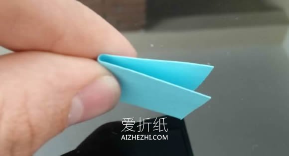 怎么做三角插孔雀图解 三角插制作孔雀教程- www.aizhezhi.com