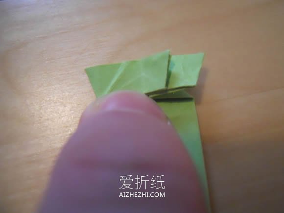 怎么折纸双翼飞机图解 手工多翼飞机的折法- www.aizhezhi.com