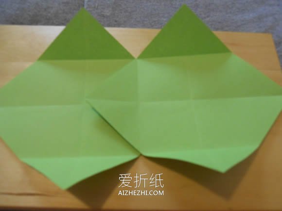 怎么折纸双翼飞机图解 手工多翼飞机的折法- www.aizhezhi.com