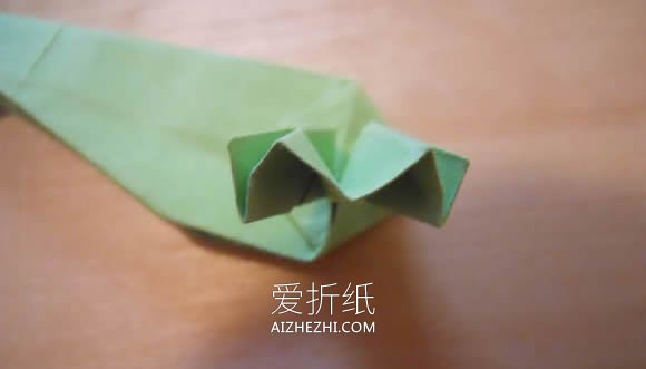 怎么折纸双翼飞机图解 手工多翼飞机的折法- www.aizhezhi.com