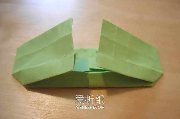 怎么折纸双翼飞机图解 手工多翼飞机的折法- www.aizhezhi.com