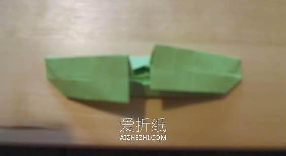 怎么折纸双翼飞机图解 手工多翼飞机的折法- www.aizhezhi.com