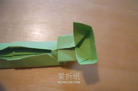 怎么折纸双翼飞机图解 手工多翼飞机的折法- www.aizhezhi.com