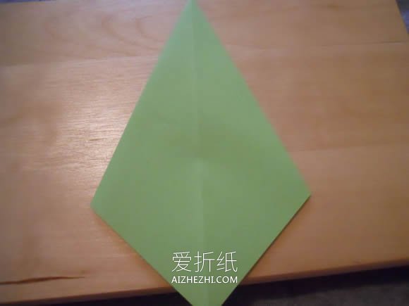 怎么折纸双翼飞机图解 手工多翼飞机的折法- www.aizhezhi.com