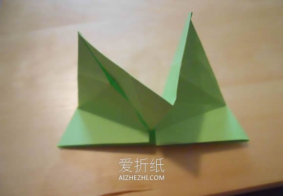 怎么折纸双翼飞机图解 手工多翼飞机的折法- www.aizhezhi.com