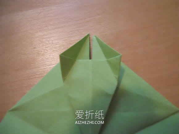 怎么折纸双翼飞机图解 手工多翼飞机的折法- www.aizhezhi.com