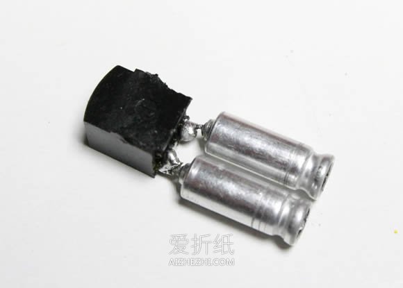 怎么用旧零件做机器人 电子产品制作机器人模型- www.aizhezhi.com