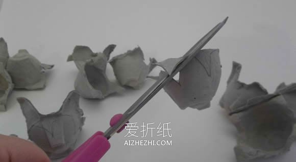 怎么做鸡蛋托花的方法 鸡蛋托手工制作立体花- www.aizhezhi.com