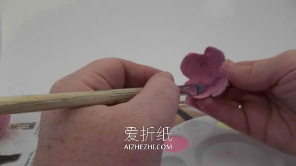 怎么做鸡蛋托花的方法 鸡蛋托手工制作立体花- www.aizhezhi.com