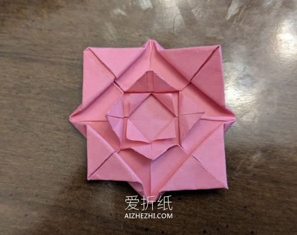 怎么简单折带叶玫瑰 儿童手工玫瑰花叶的折法- www.aizhezhi.com