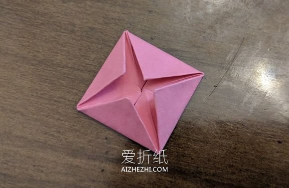 怎么简单折带叶玫瑰 儿童手工玫瑰花叶的折法- www.aizhezhi.com