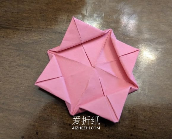 怎么简单折带叶玫瑰 儿童手工玫瑰花叶的折法- www.aizhezhi.com