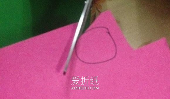 怎么简单做卡通书签 卡纸手工制作草莓书签- www.aizhezhi.com