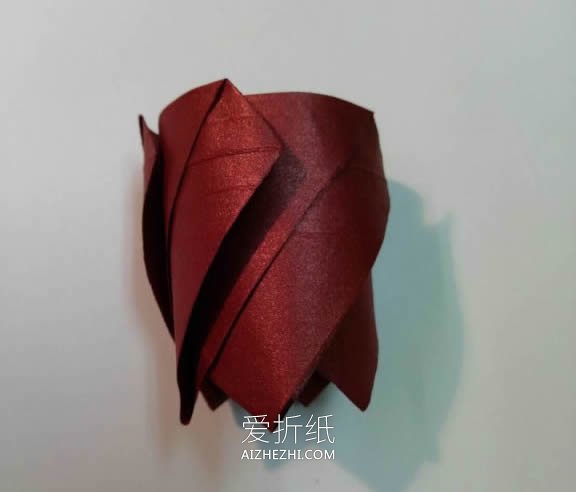 怎么折纸玫瑰花和花萼 手工制作玫瑰发箍做法- www.aizhezhi.com