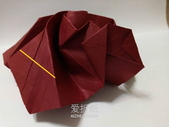 怎么折纸玫瑰花和花萼 手工制作玫瑰发箍做法- www.aizhezhi.com