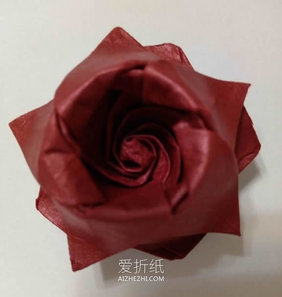 怎么折纸玫瑰花和花萼 手工制作玫瑰发箍做法- www.aizhezhi.com