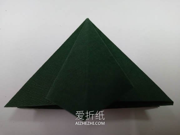 怎么折纸玫瑰花和花萼 手工制作玫瑰发箍做法- www.aizhezhi.com