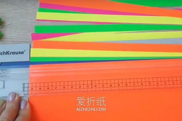 怎么用长条纸折纸立体五角星的折法图解- www.aizhezhi.com