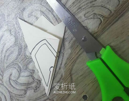 怎么手工剪纸樱花的剪法图解教程- www.aizhezhi.com