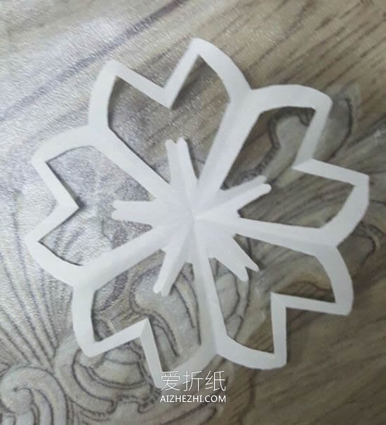 怎么手工剪纸樱花的剪法图解教程- www.aizhezhi.com