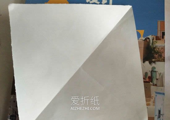 怎么剪纸四角窗花的方法 简单手工蝶恋花剪纸- www.aizhezhi.com