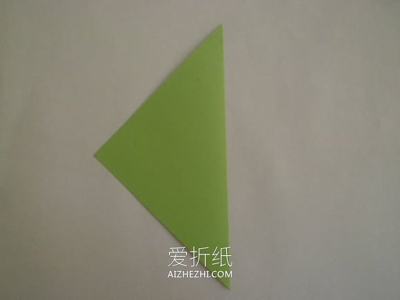 怎么手工剪纸做圣诞树的方法图解- www.aizhezhi.com