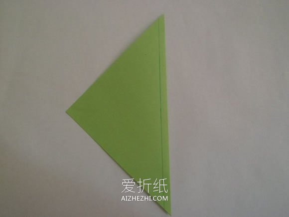 怎么手工剪纸做圣诞树的方法图解- www.aizhezhi.com