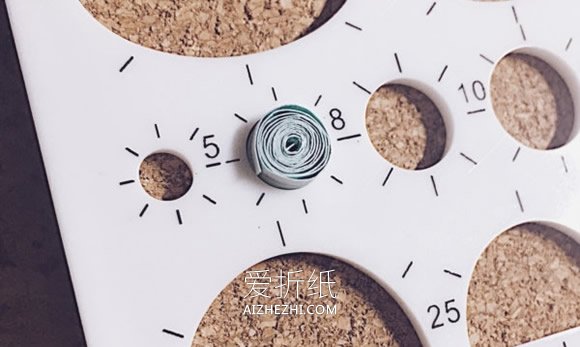 怎么做衍纸雪花的方法 衍纸手工制作雪花图解- www.aizhezhi.com
