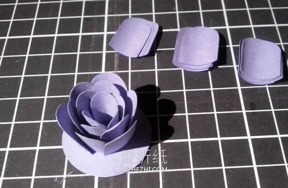 怎么用卡纸做立体纸花的手工制作图解教程- www.aizhezhi.com