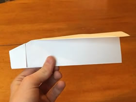 飞起来很稳的纸飞机怎么折 简易飞机折叠教程