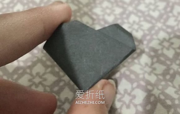 怎么折纸桃心最简单图解 最容易学的心形折法- www.aizhezhi.com