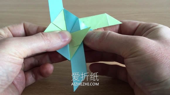 怎么折纸忍者之星飞镖 四角忍者飞镖折法图解- www.aizhezhi.com