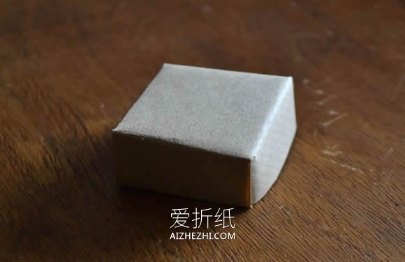怎么折纸盒子的方法图解 方形戒指纸盒的折法- www.aizhezhi.com