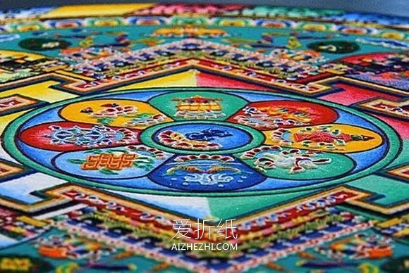 藏传佛教独有的坛城沙画艺术作品图片- www.aizhezhi.com