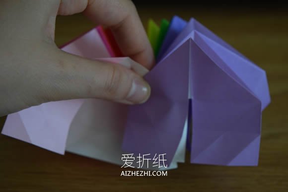 怎么折纸无限翻烟花的折法步骤图解- www.aizhezhi.com