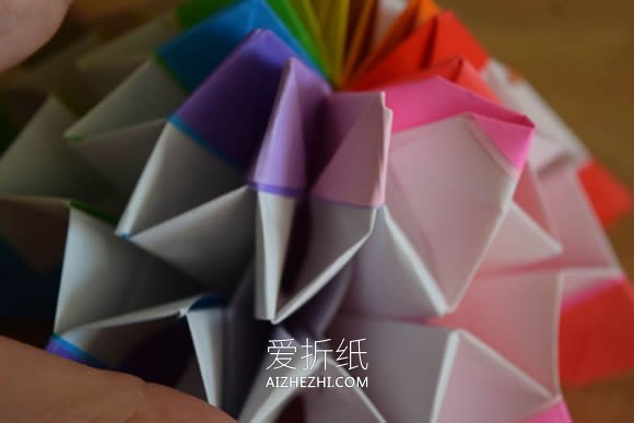 怎么折纸无限翻烟花的折法步骤图解- www.aizhezhi.com