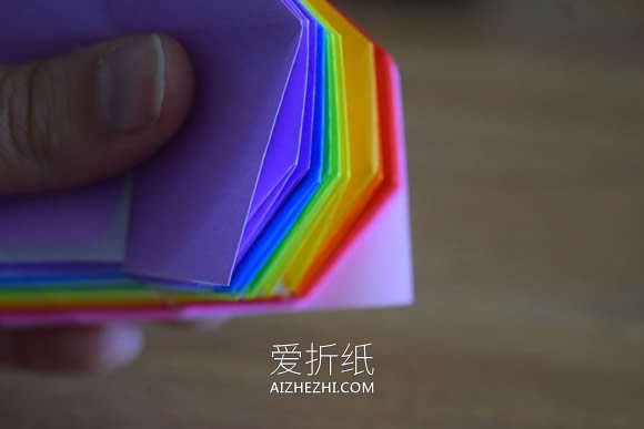 怎么折纸无限翻烟花的折法步骤图解- www.aizhezhi.com